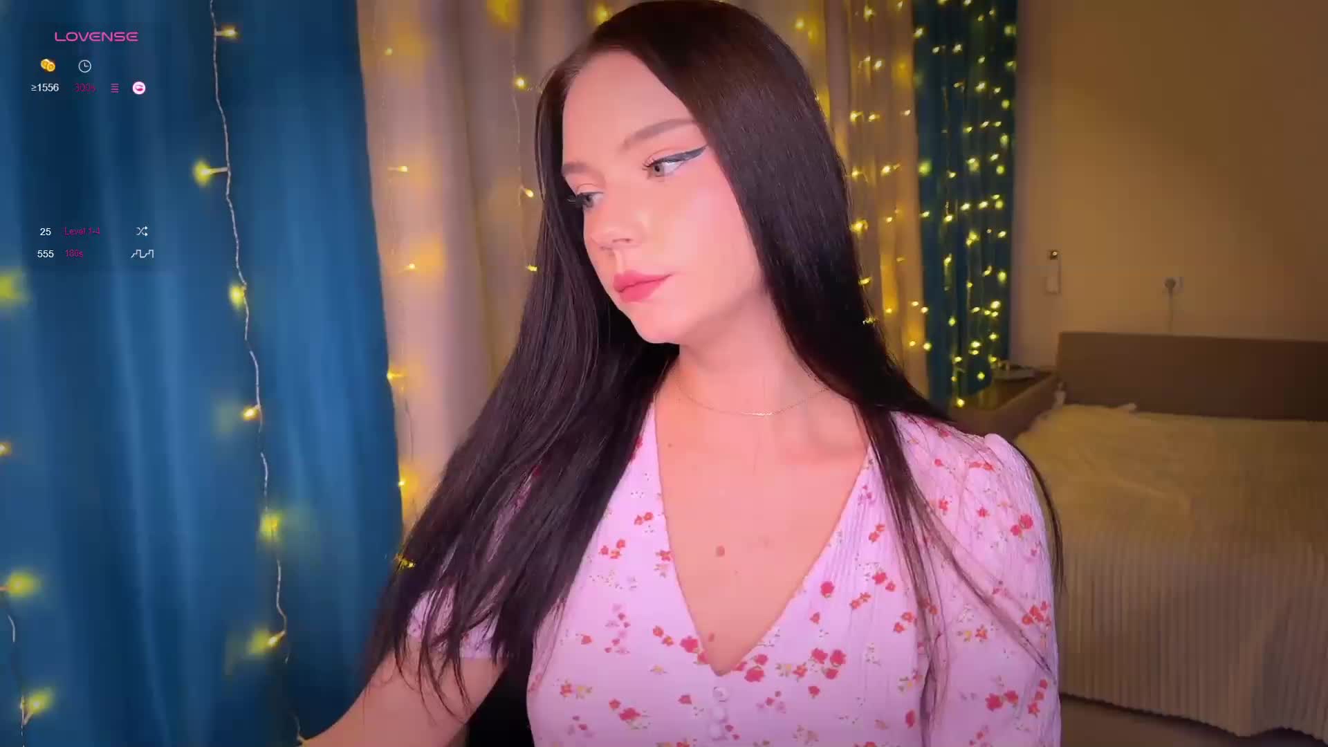 -Violetta- Adult Chat November 3, 2025