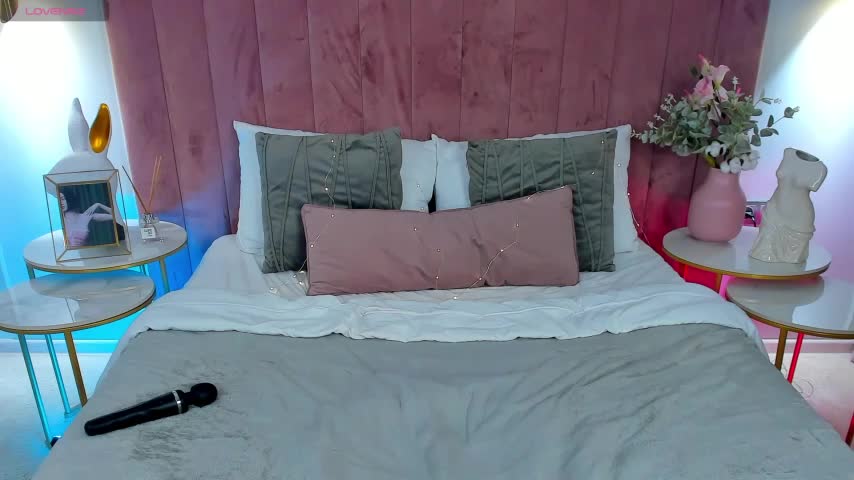 Lady_AliBi Adult Chat November 4, 2025