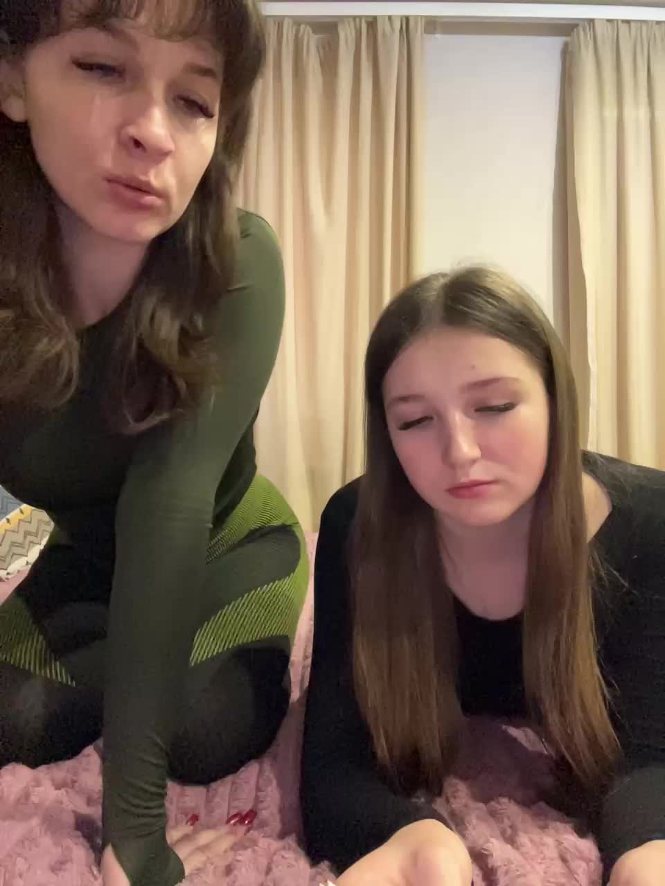 AHAHAC_HAXPEH_B_yHuTa3 Adult Chat November 5, 2025