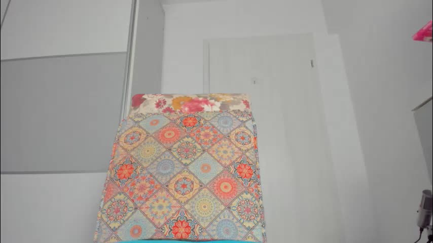 snow_flakee Adult Chat November 5, 2025