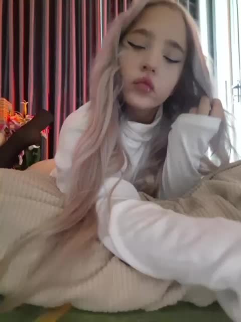 LittleDelora Adult Chat November 6, 2025