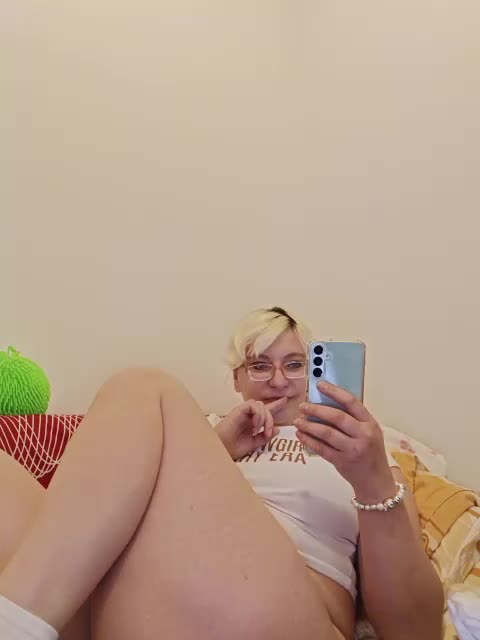 Vika211 Adult Chat November 5, 2025