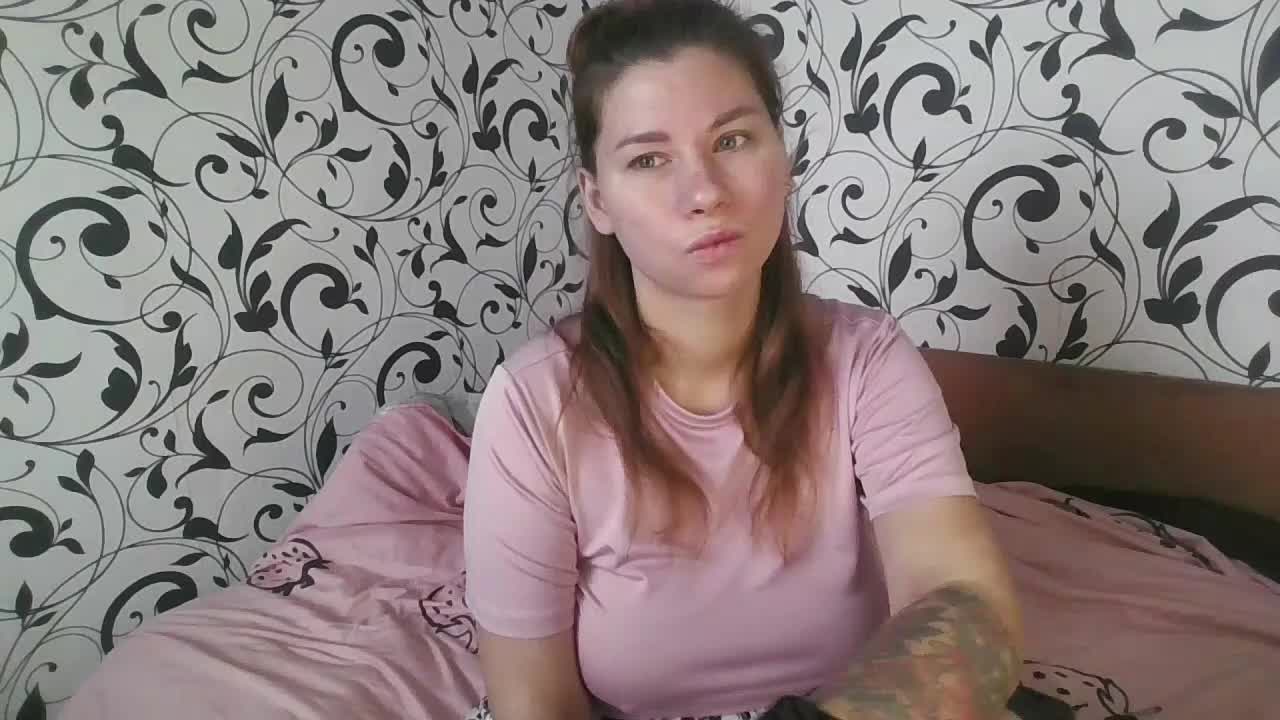 YourEmilie Adult Chat November 5, 2025