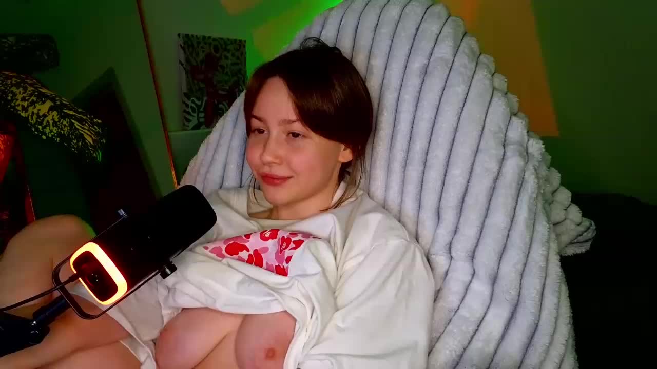 -sweetdreamss- Adult Chat November 5, 2025