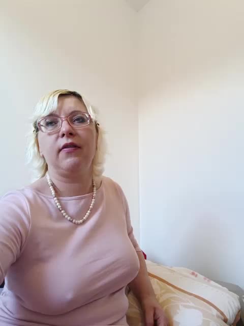 Vika211 Adult Chat November 5, 2025