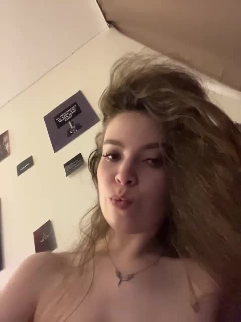 YourLadyyy Adult Chat November 5, 2025