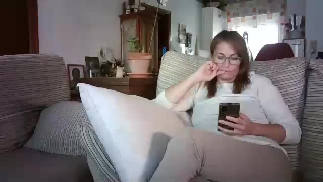 lolahueso Adult Chat November 5, 2025