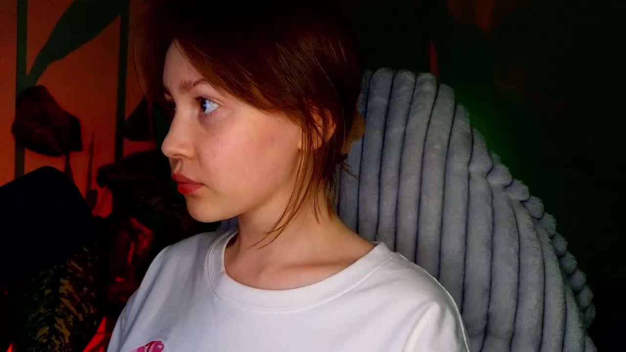 -sweetdreamss- Adult Chat November 5, 2025