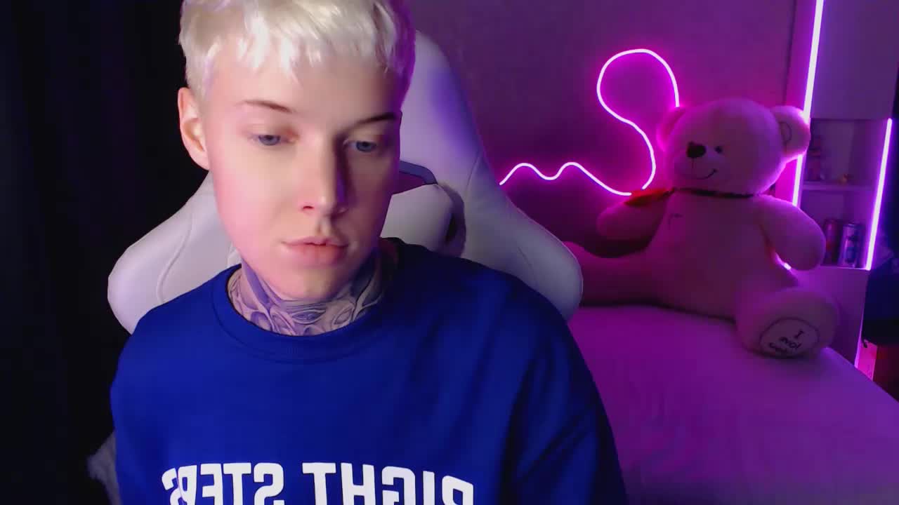 tezes Adult Chat November 4, 2025