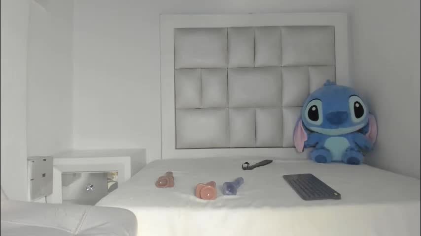 laura__js_ Adult Chat November 5, 2025