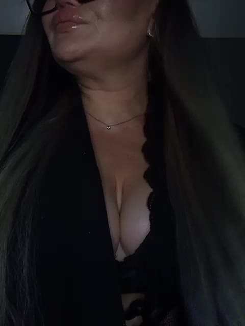 Brunetochkaaa Adult Chat November 4, 2025