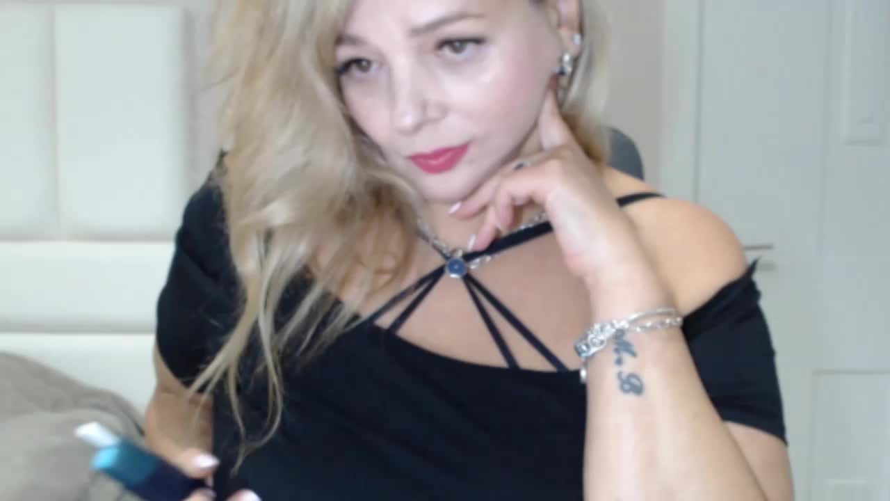 aniutkamau Adult Chat November 5, 2025