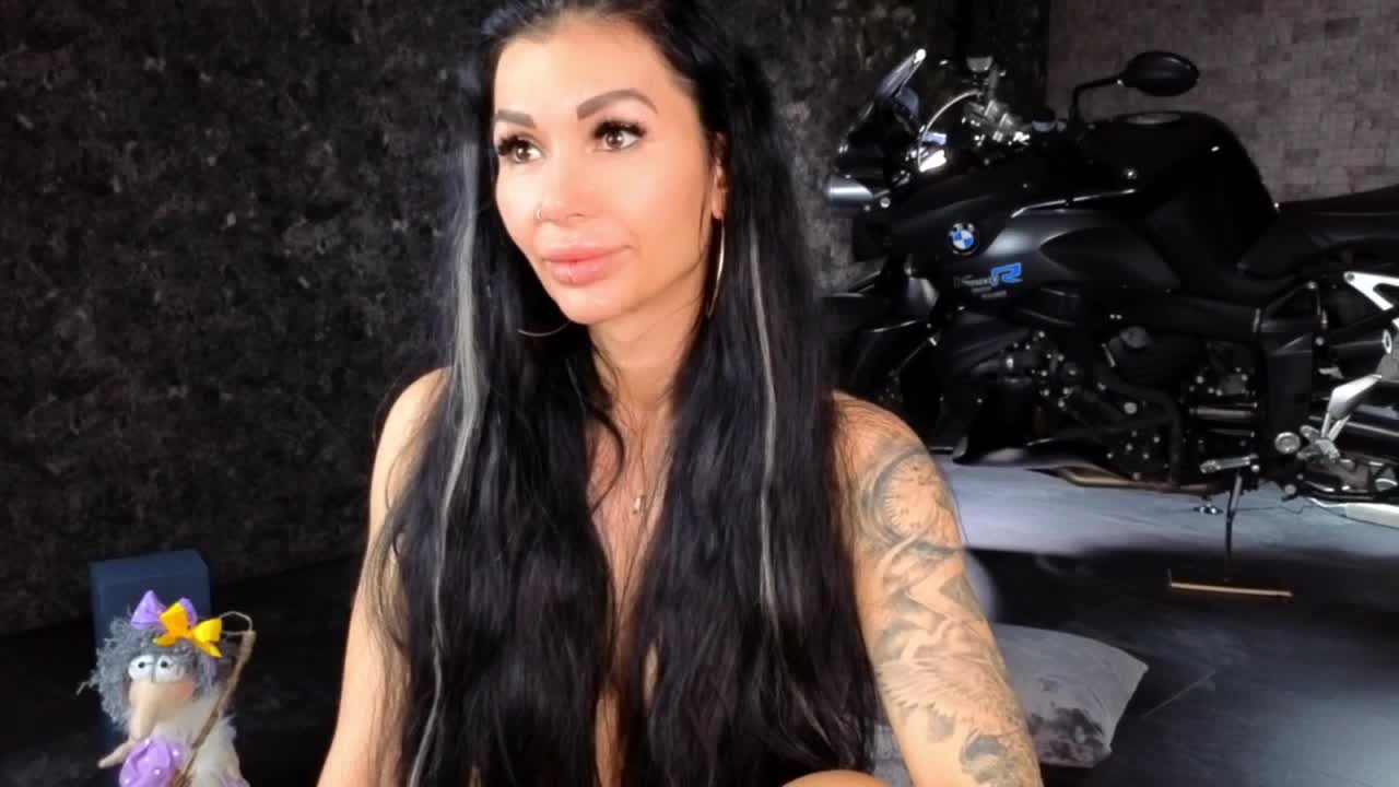 -BABAYAGA- Adult Chat November 5, 2025