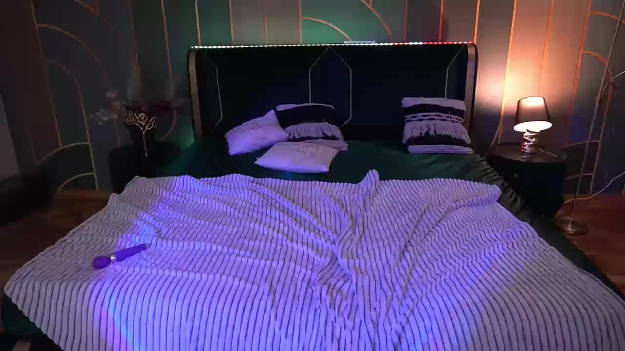 LunaLicks Adult Chat November 6, 2025