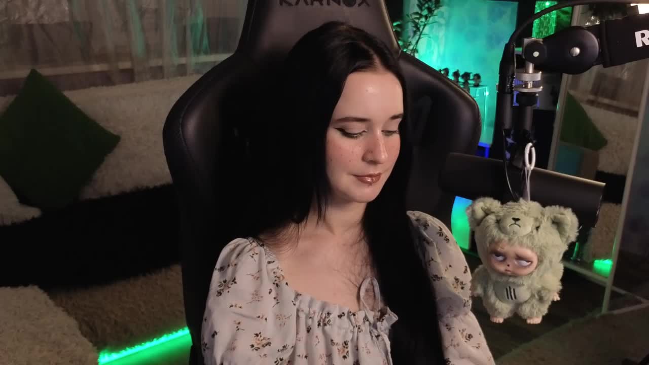 Kira_Li_Lime Adult Chat November 5, 2025