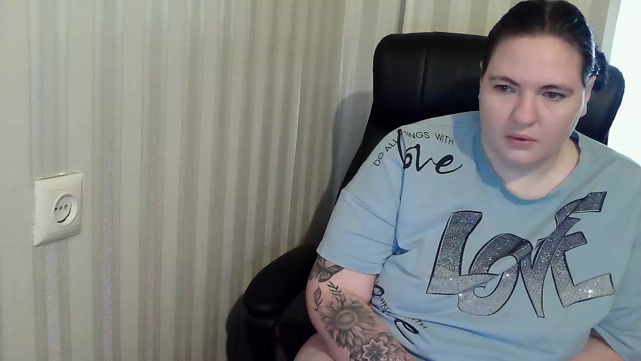 XLisaBlueX Adult Chat November 6, 2025