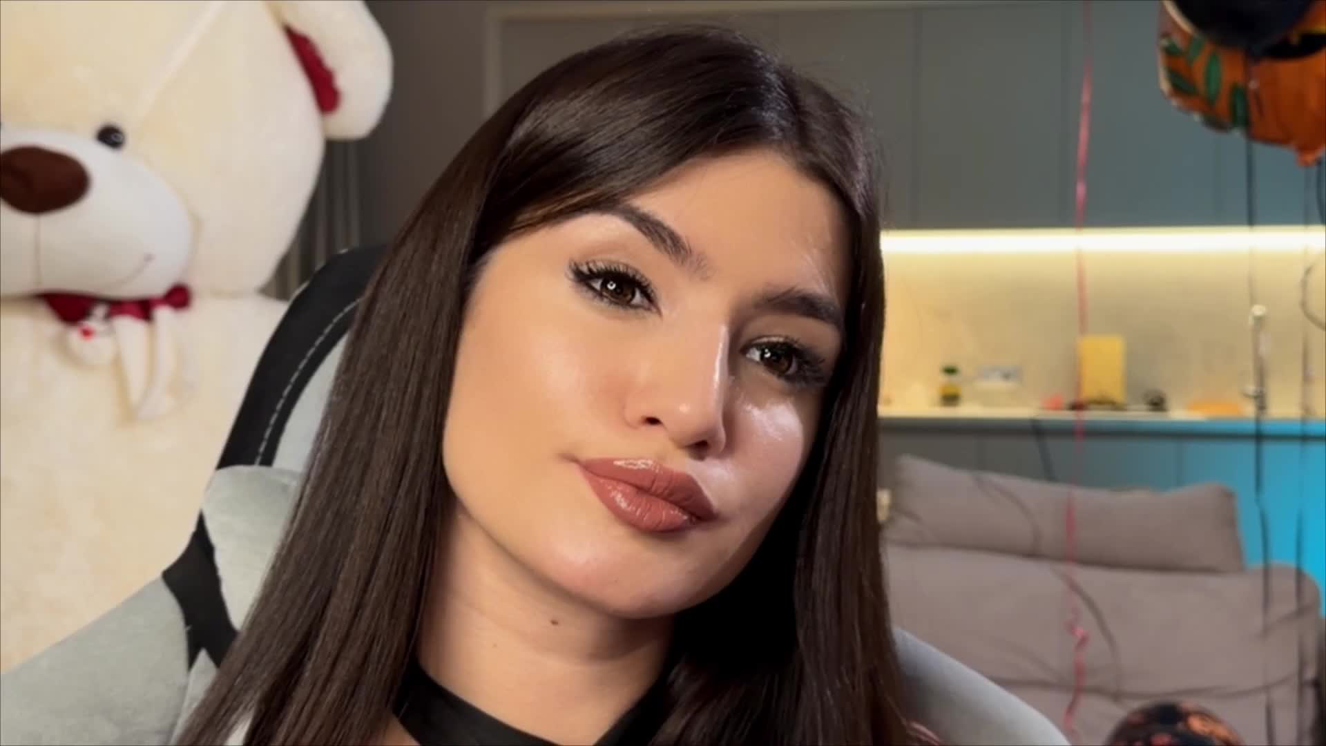 Sofi-Mi Adult Chat November 6, 2025