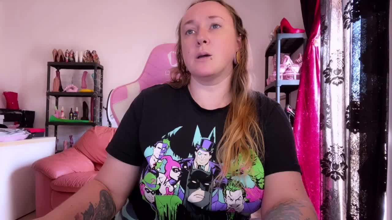 NylonQueen Adult Chat November 6, 2025