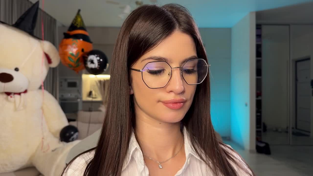 Sofi-Mi Adult Chat November 5, 2025