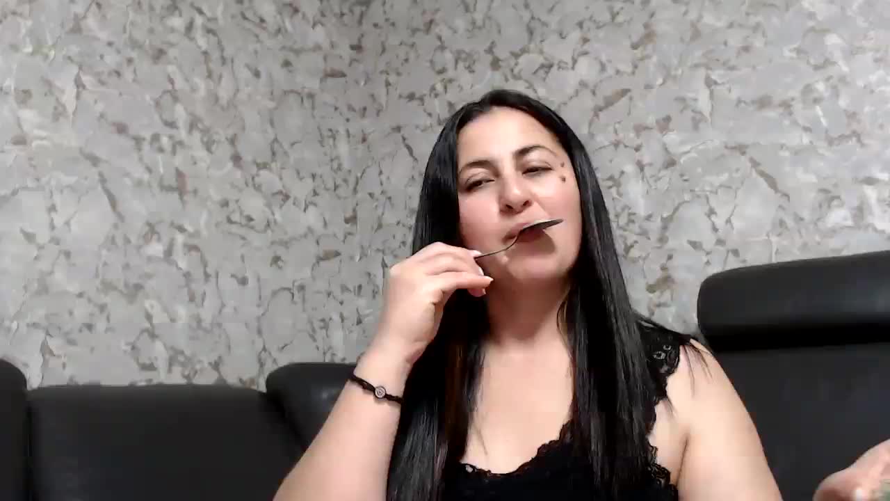 __MARLIGO_1 Adult Chat November 6, 2025