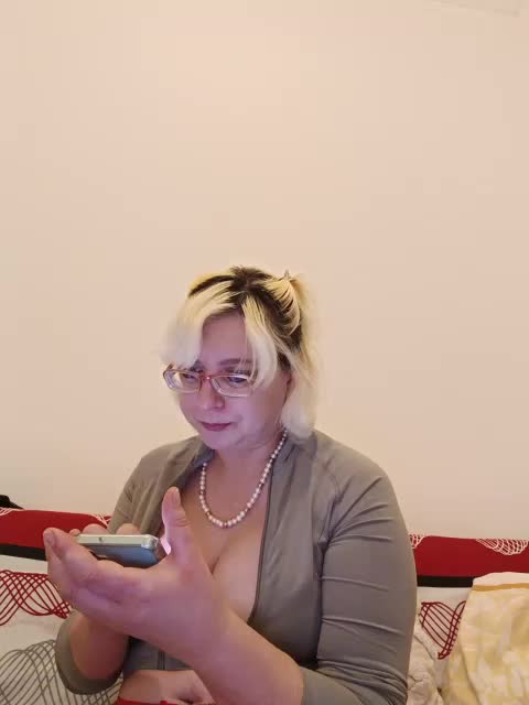 Vika211 Adult Chat November 6, 2025