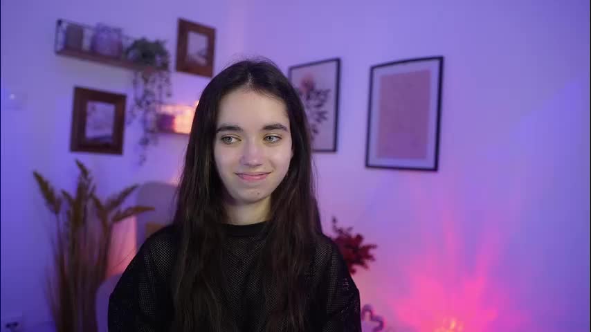 gia_paige18 Adult Chat November 6, 2025