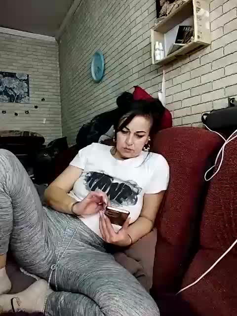 Lina-a-13 Adult Chat November 6, 2025