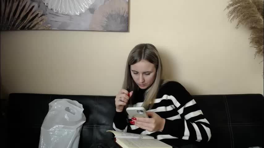 _nicole_new Adult Chat November 6, 2025