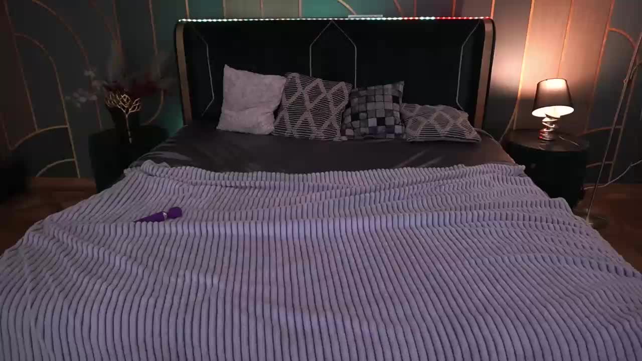 LunaLicks Adult Chat November 7, 2025