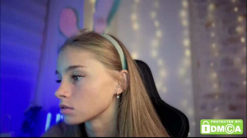 roxxxie_reid Adult Chat November 7, 2025