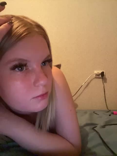 Amelia2004 Adult Chat November 7, 2025