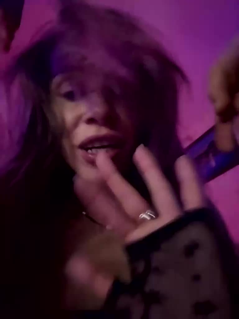 VIP17CoupleDream Adult Chat November 7, 2025