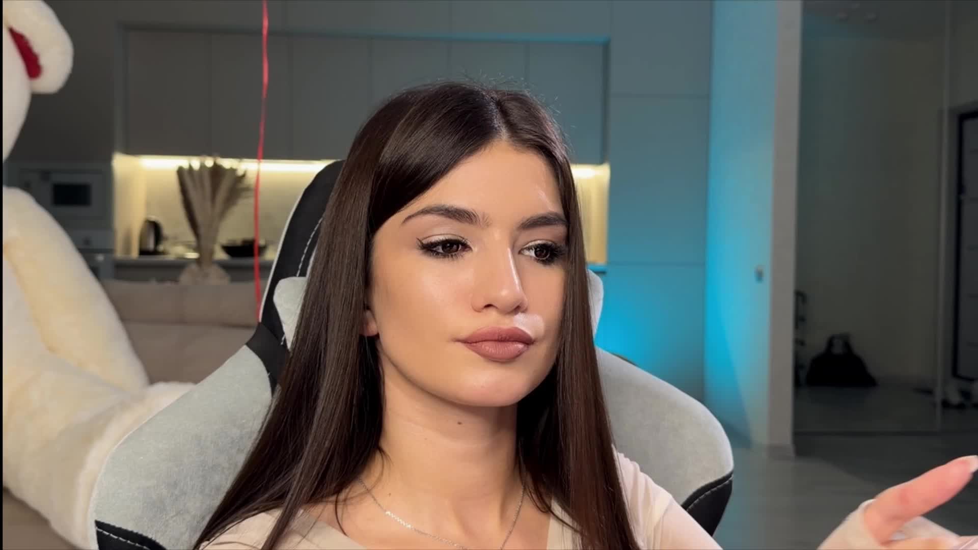 Sofi-Mi Adult Chat November 7, 2025