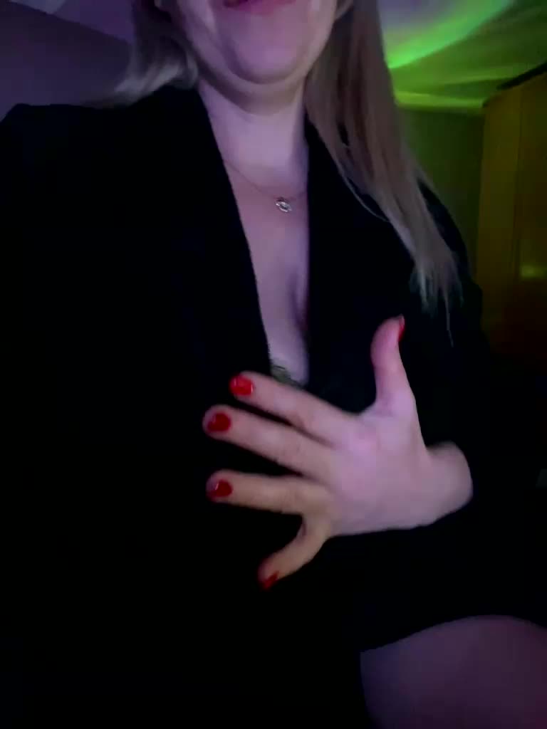 ErikaAngel Adult Chat November 7, 2025