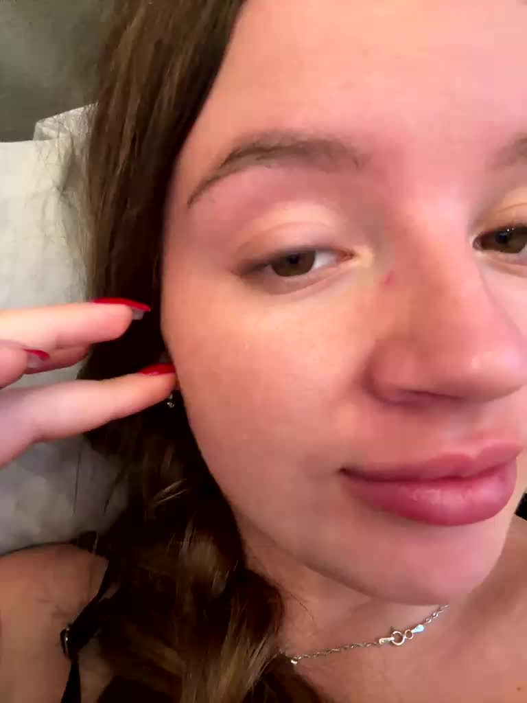 Rosalinelov Adult Chat November 7, 2025