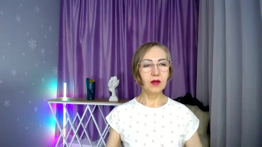 queen_a_n_i Adult Chat November 7, 2025