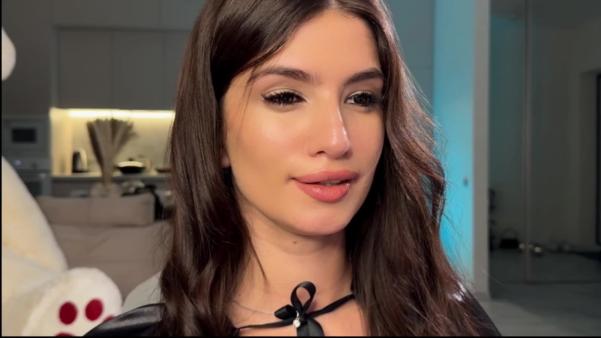 Sofi-Mi Adult Chat November 7, 2025