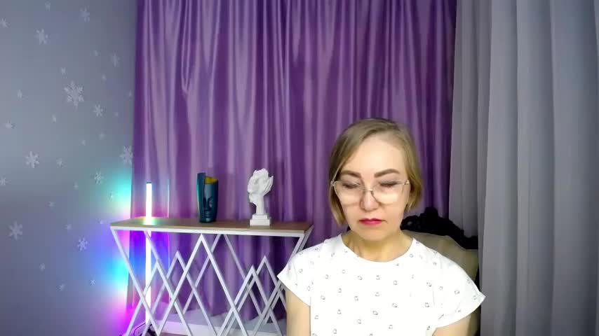 queen_a_n_i Adult Chat November 7, 2025