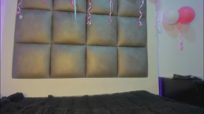 laura__js_ Adult Chat November 7, 2025