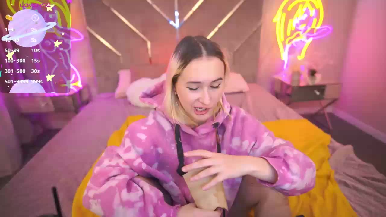 LilElfie Adult Chat November 7, 2025