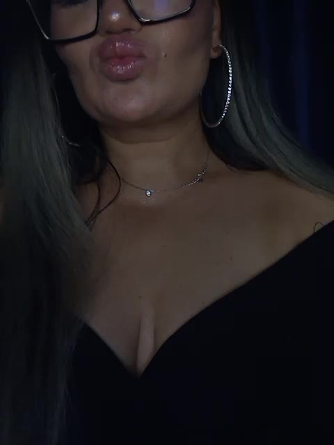 Brunetochkaaa Adult Chat November 8, 2025