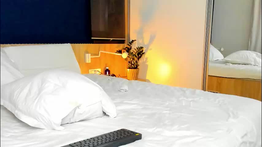 anyabrunette Adult Chat November 7, 2025