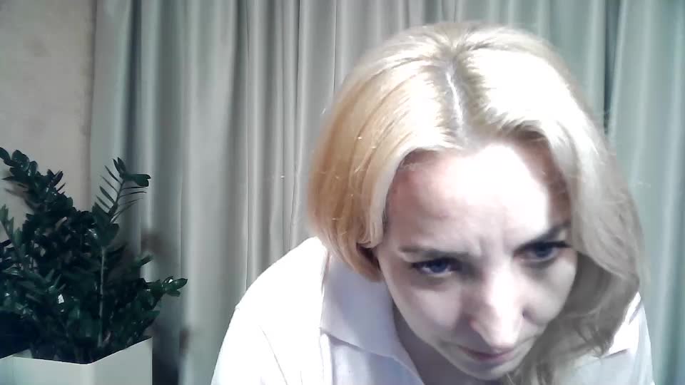 mariska-kiska Adult Chat November 8, 2025