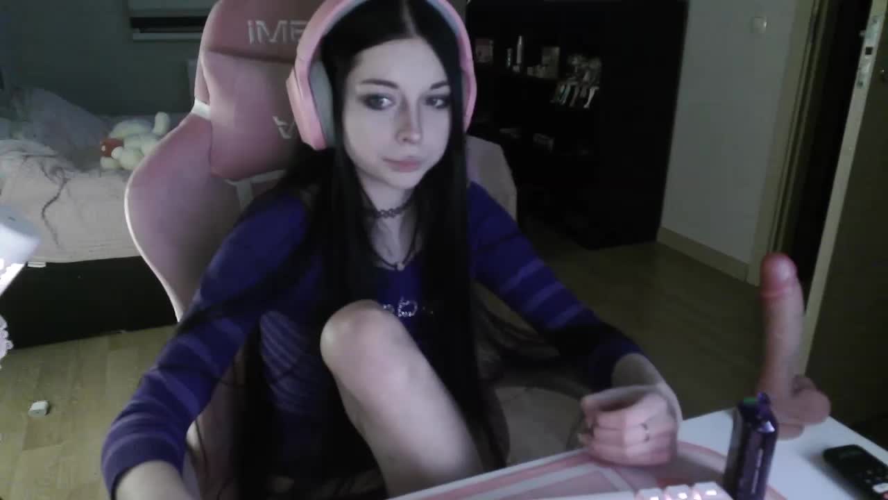 dolls_tear Adult Chat November 8, 2025