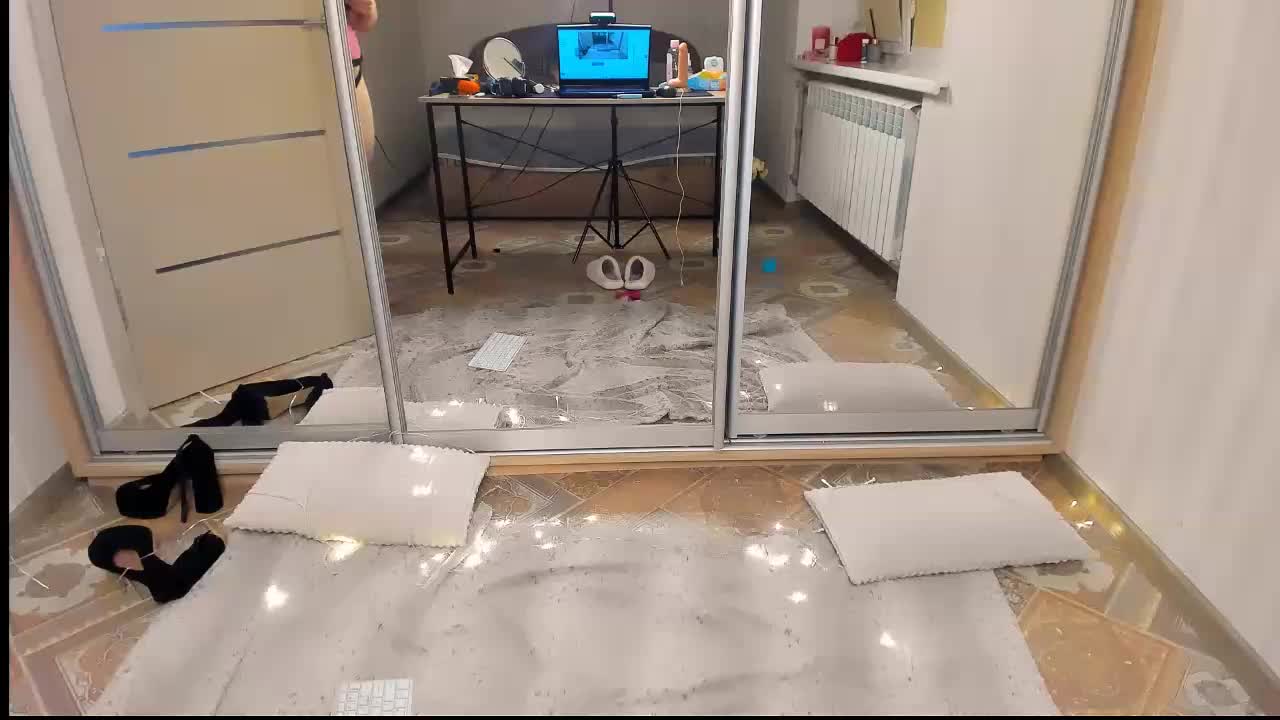 Dariadeluxe Adult Chat November 8, 2025