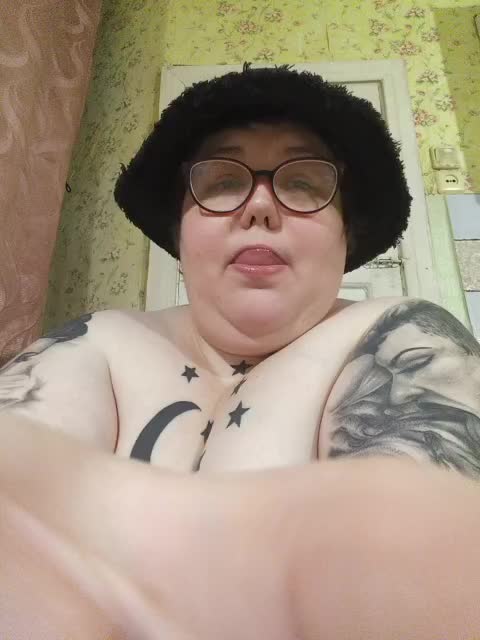 Svetlanka86 Adult Chat November 8, 2025