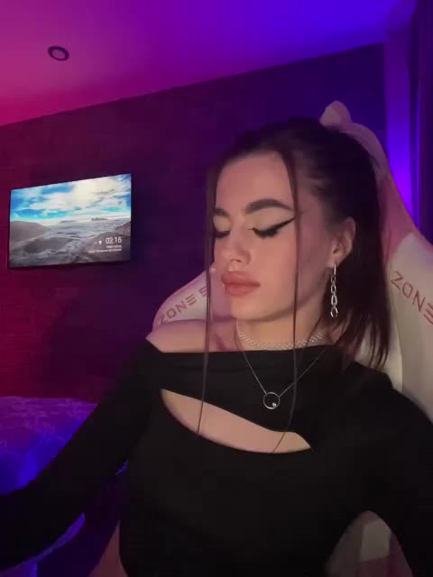 HotGirlEva Adult Chat November 8, 2025