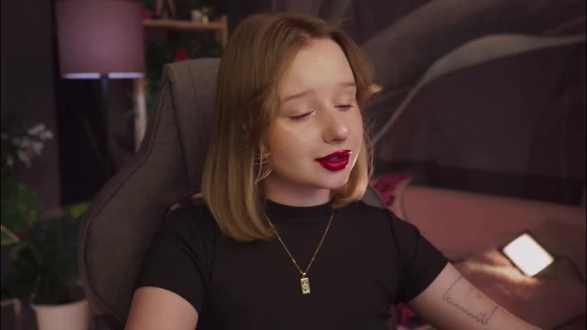 red_queeen Adult Chat November 8, 2025