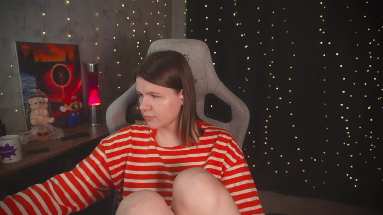 cutesoneckaaa Adult Chat November 8, 2025