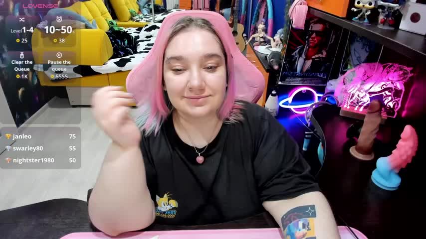 Softie_Sofy Adult Chat November 8, 2025